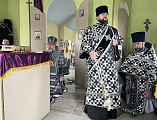 Преосвященнейший епископ Симон с архипастырским визитом посетил приход Иосифа Обручника города Шахты