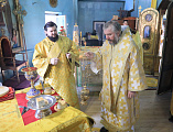 В день памяти славных и всехвальных первоверховных апостолов Петра и Павла в Покровском храме г. Шахты состоялось праздничное богослужение архиерейским чином