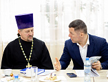 Епископ Симон возглавил встречу депутатов городской Думы и духовенства города Шахты