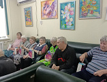 Концерт и подарки ветеранам