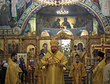 Правящий архиерей Шахтинской епархии Преосвященнейший епископ Симон совершил Божественную литургию в Покровском кафедральном соборе г. Шахты