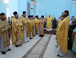 Преосвященнейший епископ Симон и паломники Шахтинской епархии молились за Литургией в храме святителя Николая Чудотворца станицы Еланской Шолоховского района