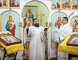 В день празднования Обрезания Господня епископ Симон совершил Божественную литургию святителя Василия Великого в храме праведного Иоанна Кронштадтского города Шахты