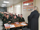 Иеромонах Николай (Наметышев) с пастырским визитом посетил ремонтную роту 150-мотострелковой дивизии