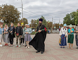 В память о трагедии Беслана на Соборной площади города Шахты почтили память жертв и героев