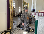 Преосвященнейший епископ Симон совершил Литургию Преждеосвященных Даров в храме святого благоверного князя Александра Невского города Шахты