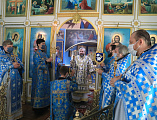 Престольное торжество в честь Божией Матери ради чудотворной иконы Ее Казанской в гуковском храме возглавил Преосвященнейший епископ Симон