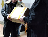 Гуманитарные центры Шахтинской епархии продолжают сбор и раздачу помощи вынужденным переселенцам при поддержке приходов и монастырей Русской Православной Церкви