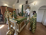 В праздник Пятидесятницы Преосвященнейший епископ Симон совершил Божественную литургию в храме Святой Троицы города Каменск-Шахтинский
