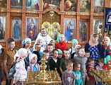 Маленькие паломники, дети из летнего лагеря «Шестоднев» и дошкольной группы «Радость моя» посетили храм Святителя Николая Чудотворца в х.Гуково