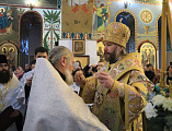 Великая Рождественская вечерня продолжила светлый праздник в Покровском кафедральном соборе г. Шахты