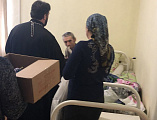 Протоиерей Игорь Жевердан посетил Кашарскую районную стационарную больницу