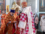 Впервые в Шахтинской епархии совершена Божественная литургия архиерейским чином с сурдопереводом в храме Покрова Пресвятой Богородицы г. Каменск-Шахтинский
