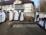 Преосвященнейший епископ Симон совершил чин погребения почившего иерея Олега Бурлакова
