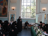 В Воскресенском Новодевичьем монастыре Санкт-Петербурга прошел форум круглого стола «Особенности устроения монашеской жизни в городских монастырях» с участием иеромонаха Димитрия (Яроцкого)