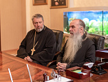 Епископ Шахтинский и Миллеровский Симон и епископ Каменский и Камышловский Мефодий обсудили работу по помощи наркозависимым в Шахтинской епархии