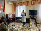 С днем святых жен мироносиц поздравили подопечных центра социального обслуживания пожилых и инвалидов