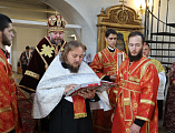 Епископ Шахтинский и Миллеровский Симон совершил Божественную литургию и диаконскую хиротонию в храме Донской иконы Божией Матери г. Новошахтинска