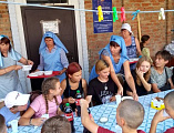 В Донском храме г. Новошахтинска вновь встречают детей из Северодонецка