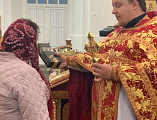 Иерей Игорь Лосев поздравил прихожанок днём мен-мироносиц