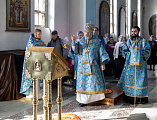 Преосвященнейший епископ Симон совершил Божественную литургию в Покровском кафедральном соборе города Шахты
