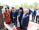 Преосвященнейший епископ Симон принял участие в открытии памятника святому благоверному князю Александру Невскому в г. Гуково и совершил чин освящения монумента