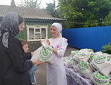 Благотворительная раздача продуктовых наборов в храме Архистратига Михаила