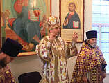 Епископ Шахтинский и Миллеровский Симон совершил воскресную Божественную литургию в храме великомученицы Варвары города Гуково