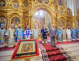 С сонмом архиереев Православной Церкви епископ Симон принял участие в торжествах по случаю празднования Донской иконы Божией Матери
