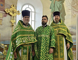 Руководитель епархиального отдела по взаимодействию с казачеством принял участие в богослужении в Свято-Троицком храме города Батайска