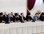 В городе Новочеркасске состоялась встреча духовенства Донской митрополии с временно исполняющим обязанности Губернатора Ростовской области Юрием Слюсарем