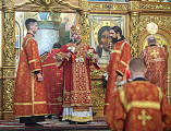 Праздников Праздник и Торжество из Торжеств. В праздник Светлого Христова Воскресения в Покровском кафедральном соборе г. Шахты состоялось торжественное богослужение