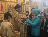 Иерей Игорь Лосев наградил участников олимпиады по Основам православной культуры