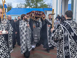 Епископ Симон совершил утреню Великой субботы с чином погребения плащаницы
