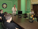 В Шахтинском автодорожном институте в рамках просветительской программы «Духовная связь» состоялась лекция на тему «Семья – кандалы или крылья?».
