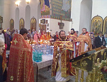 В день памяти великомученика Георгия Победоносца Божественную литургию в Покровском кафедральном соборе г. Шахты совершил почетный настоятель собора
