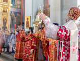 Впервые в Шахтинской епархии совершена Божественная литургия архиерейским чином с сурдопереводом в храме Покрова Пресвятой Богородицы г. Каменск-Шахтинский
