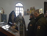 Иеромонах Николай (Наметышев) поздравил с Днем войск национальной гвардии Российской Федерации военнослужащих воинской части № 3033 п. Персиановский