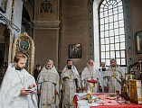 В храме святителя Тихона Задонского ст. Кривянской в день погребения настоятеля прихода протоиерея Анатолия Почтового состоялось соборное богослужение духовенства Донской митрополии
