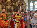 В Свято Успенском храме поздравили прихожанок с днем святых жен-мироносиц