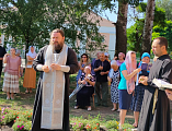 Духовенство и прихожане храма святителя Тихона Задонского ст. Кривянской почтили память своего бывшего настоятеля