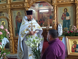 Прихожане Донского храма г. Новошахтинска поздравили протоиерея Романа Амплеева с 17-летием назначения настоятелем храма