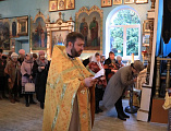В праздничный день для храма святителя Николая г. Шахты богослужение возглавил Правящий архиерей Шахтинской епархии Преосвященнейший епископ Симон