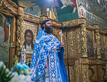 В праздник Введения во храм Пресвятой Богородицы епископ Шахтинский и Миллеровский Симон совершил Божественную литургию в Покровском кафедральном соборе города Шахты