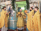 В праздник Собора новомучеников и исповедников Церкви Русской, епископ Симон совершил Литургию в храме Архистратига Михаила поселка Каменоломни