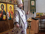 В Неделю вторую Великого поста Преосвященнейший епископ Симон совершил Божественную литургию в храме великомученика Пантелеимона поселка Майский