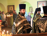 В Великую Среду Страстной седмицы Преосвященнейший епископ Симон совершил литургию Преждеосвященных Даров в храме святой Блаженной Ксении Петербургской г. Шахты