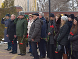 В поселке Каменоломни прошел митинг, посвященный 76-й годовщине освобождения Октябрьского района