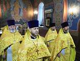 В день Отдания праздника Воздвижения Животворящего Креста Господня Преосвященнейший епископ Симон совершил Божественную литургию в храме святителя Николая ст. Багаевской