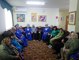 Получателей социальных услуг Социально-реабилитационного отделения города Новошахтинска поздравили с праздником Победы